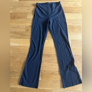 Lulu lemon. Short flare leggings. Size 6